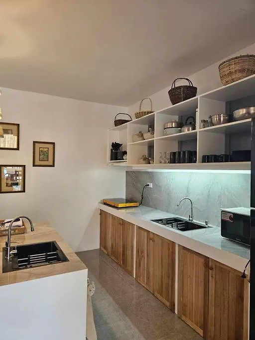House Of The Rising Sun Private House & Pool Apartment Panglao